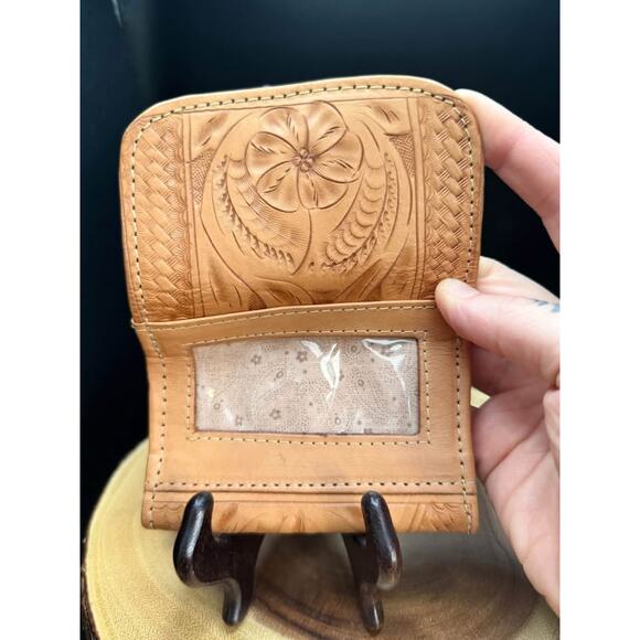 Vintage Handmade Floral Leather Wallet - Picture 6 of 7